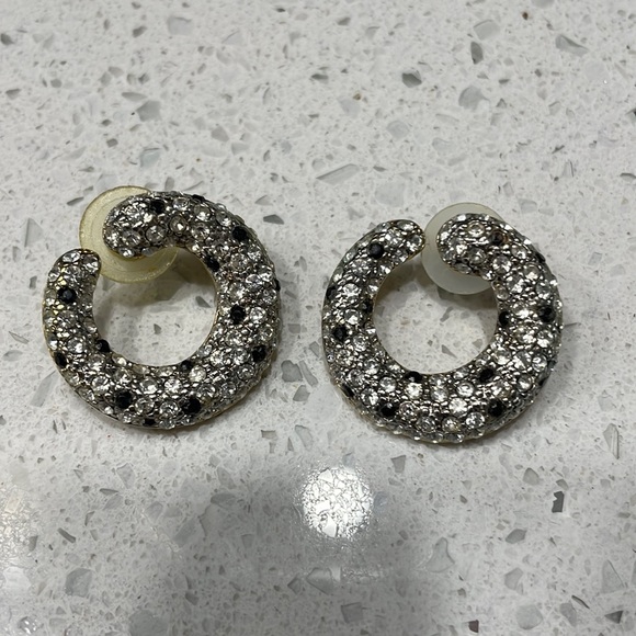 Carolee Jewelry - Vintage Carollee Earrings pierced